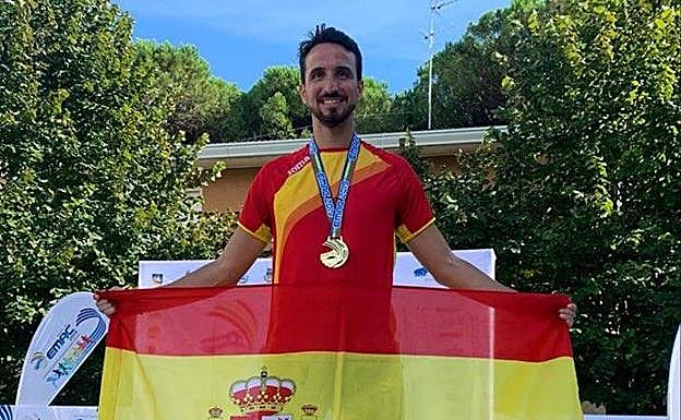 Antonio Camaño, momenrtos después de recibir la medalla de oro. 