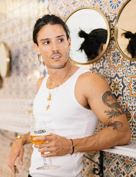 Elegido cuarto hombre más sexy del mundo, Diego Barrueco (Murcia, 1991) es un auténtico creador de tendencias entre sus 580.0000 seguidores en Instagram.