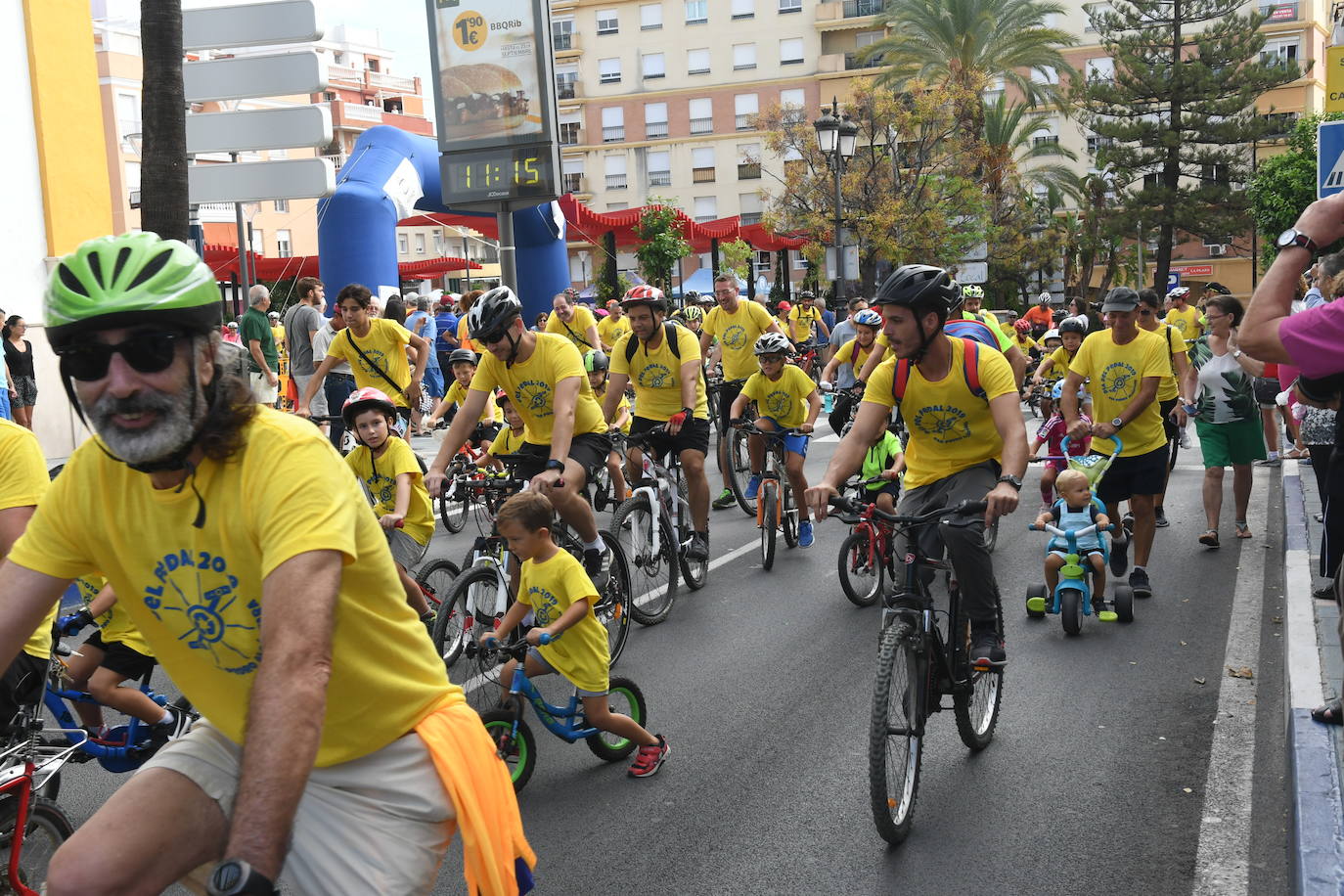 Esta edición ha vuelto a mezclar deporte y solidaridad mediante la recogida de material escolar para la Asociación Valores y la Federación de Ampas de Marbella y San Pedro (FAPA Mainake).