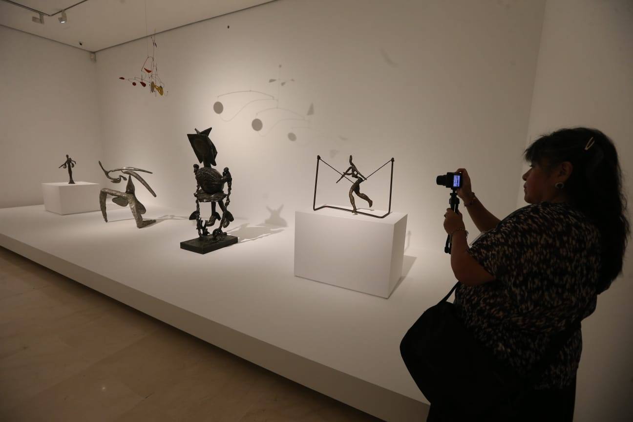 El Museo Picasso de Málaga explora en su nueva exposición temporal, 'Calder-Picasso', los vínculos creativos entre el norteamericano Alexander Calder y el malagueño Pablo Picasso, a través de más de un centenar de obras