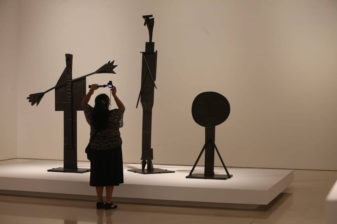 El Museo Picasso de Málaga explora en su nueva exposición temporal, 'Calder-Picasso', los vínculos creativos entre el norteamericano Alexander Calder y el malagueño Pablo Picasso, a través de más de un centenar de obras