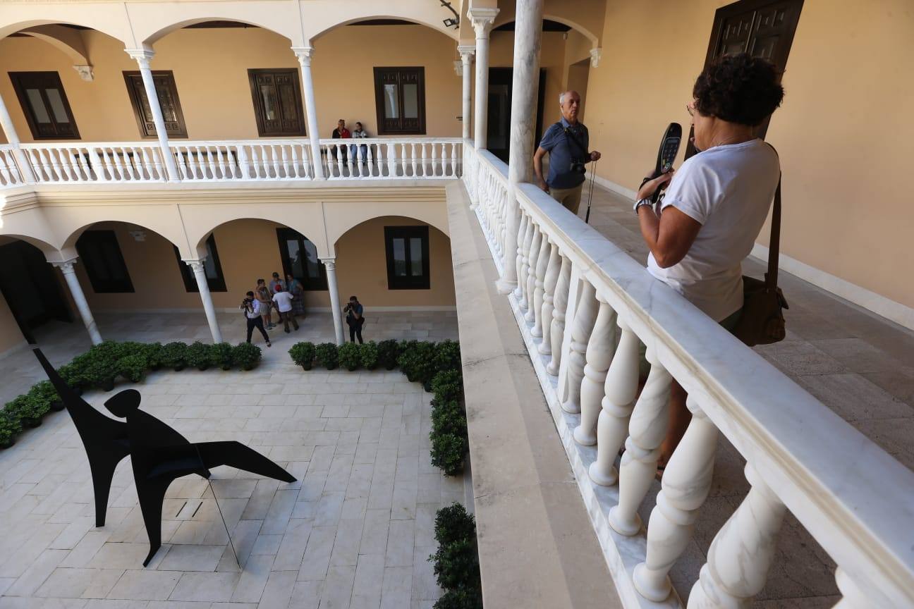 El Museo Picasso de Málaga explora en su nueva exposición temporal, 'Calder-Picasso', los vínculos creativos entre el norteamericano Alexander Calder y el malagueño Pablo Picasso, a través de más de un centenar de obras