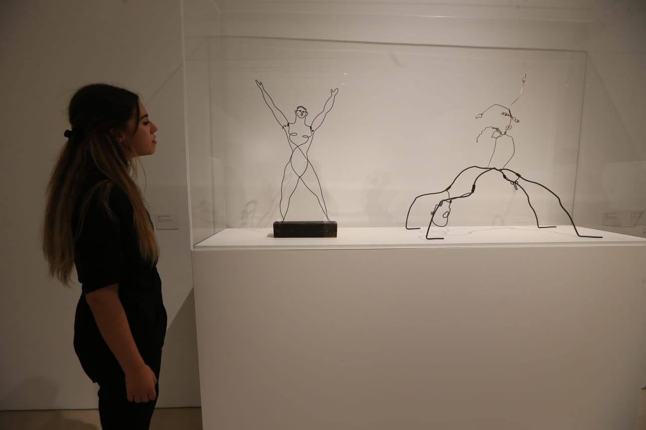 El Museo Picasso de Málaga explora en su nueva exposición temporal, 'Calder-Picasso', los vínculos creativos entre el norteamericano Alexander Calder y el malagueño Pablo Picasso, a través de más de un centenar de obras