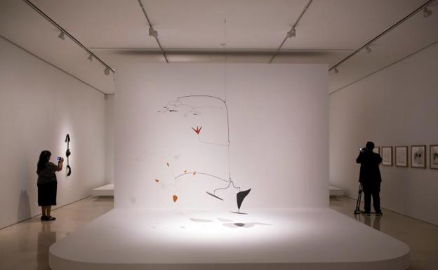 Imagen principal - Picasso y Calder, cazadores del vacío