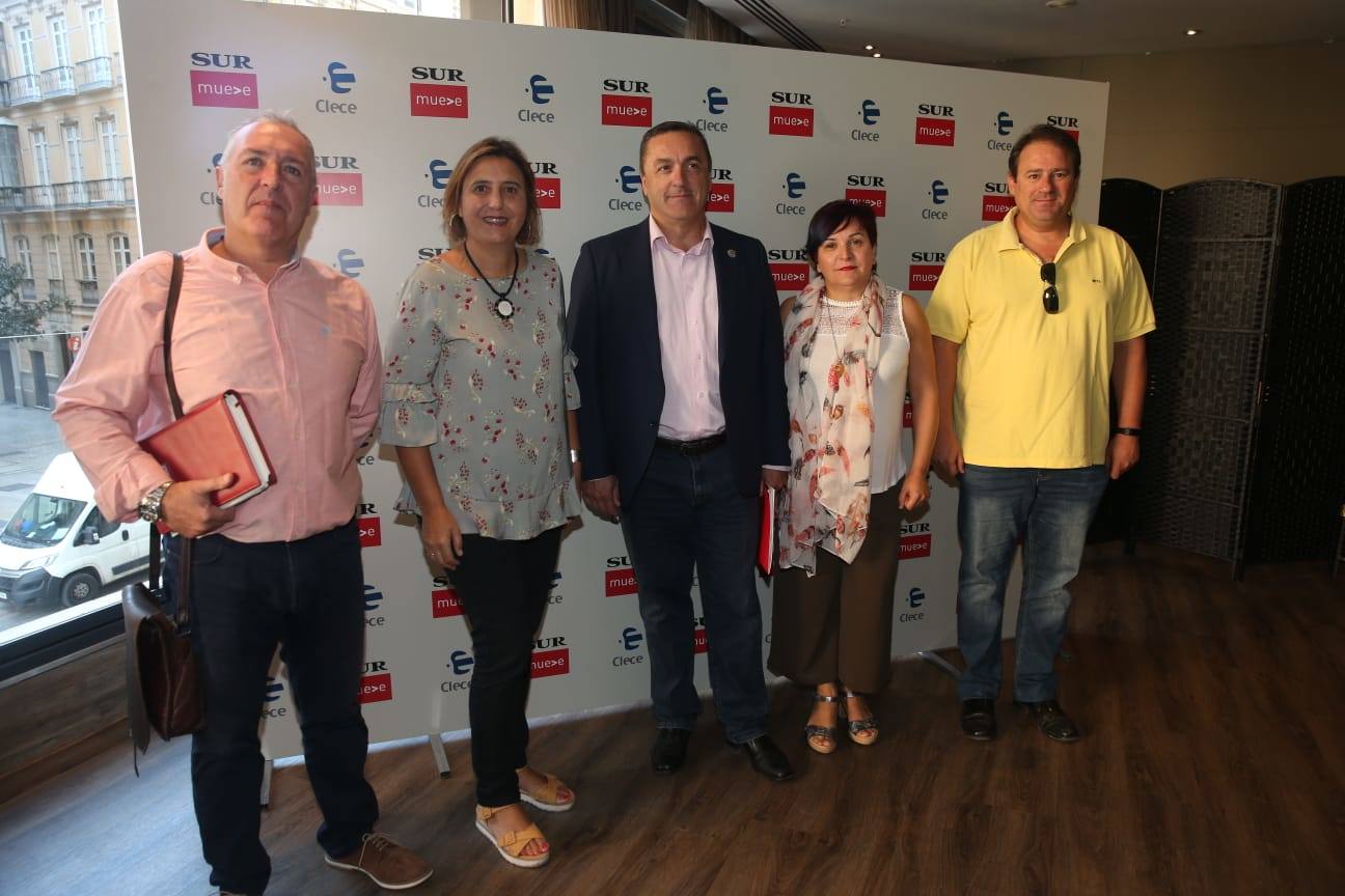 Fotos: La mesa redonda sobre el futuro del servicio de ayuda a domicilio, en imágenes