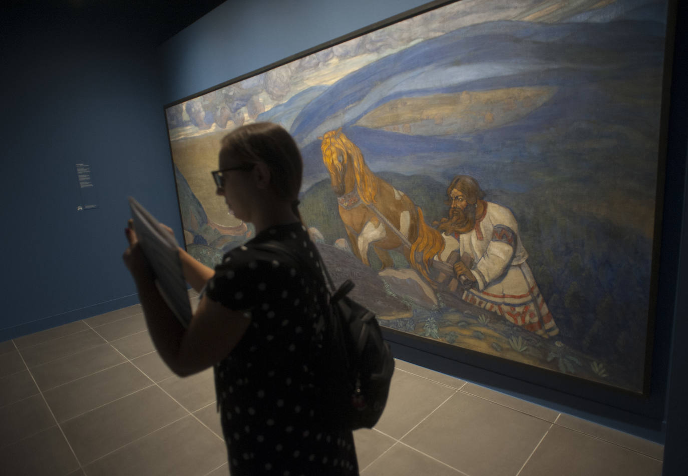 La Colección del Museo Ruso de Málaga descubre la figura expansiva del artista, viajero y promotor cultural en la muestra 'En busca de Shambala'.