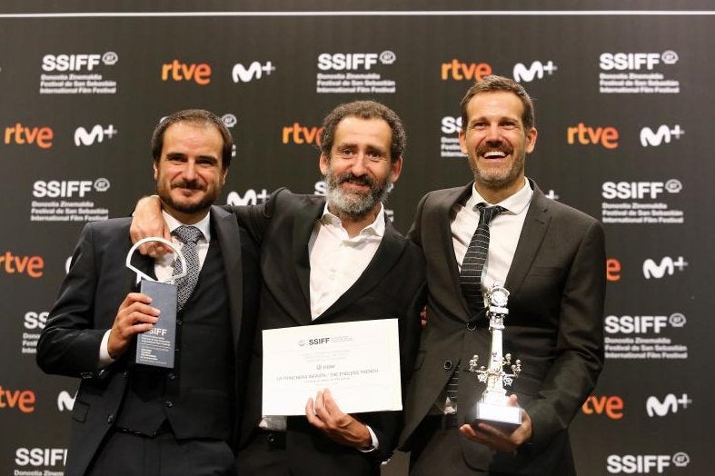 Concha de Plata a la mejor dirección para Jon Garaño, Aitor Arregi y José Mari Goenaga por 'La trinchera infinita'