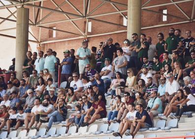Imagen secundaria 1 - El Marbella aprovecha su madurez para imponerse en el primer derbi malagueño