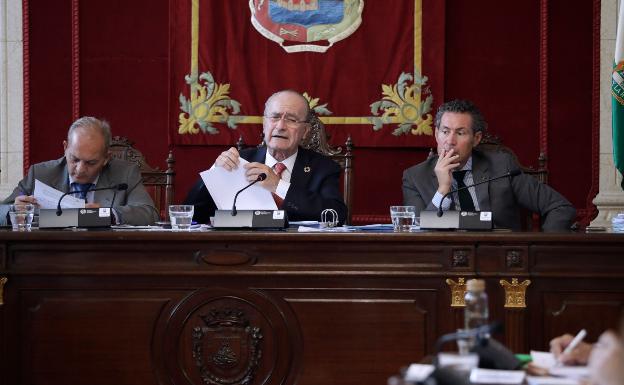 El alcalde de Málaga, Francisco de la Torre, en uno de los plenos en los que se excepcionó el puesto.