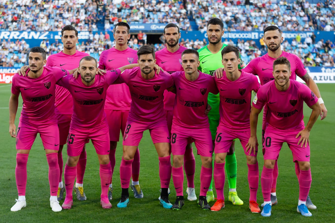 El Málaga acaricia el triunfo, pero al final empata y entra en el descenso