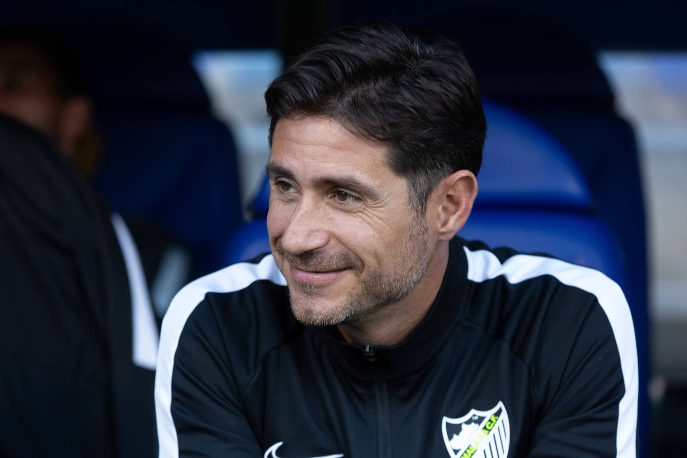 El Málaga acaricia el triunfo, pero al final empata y entra en el descenso