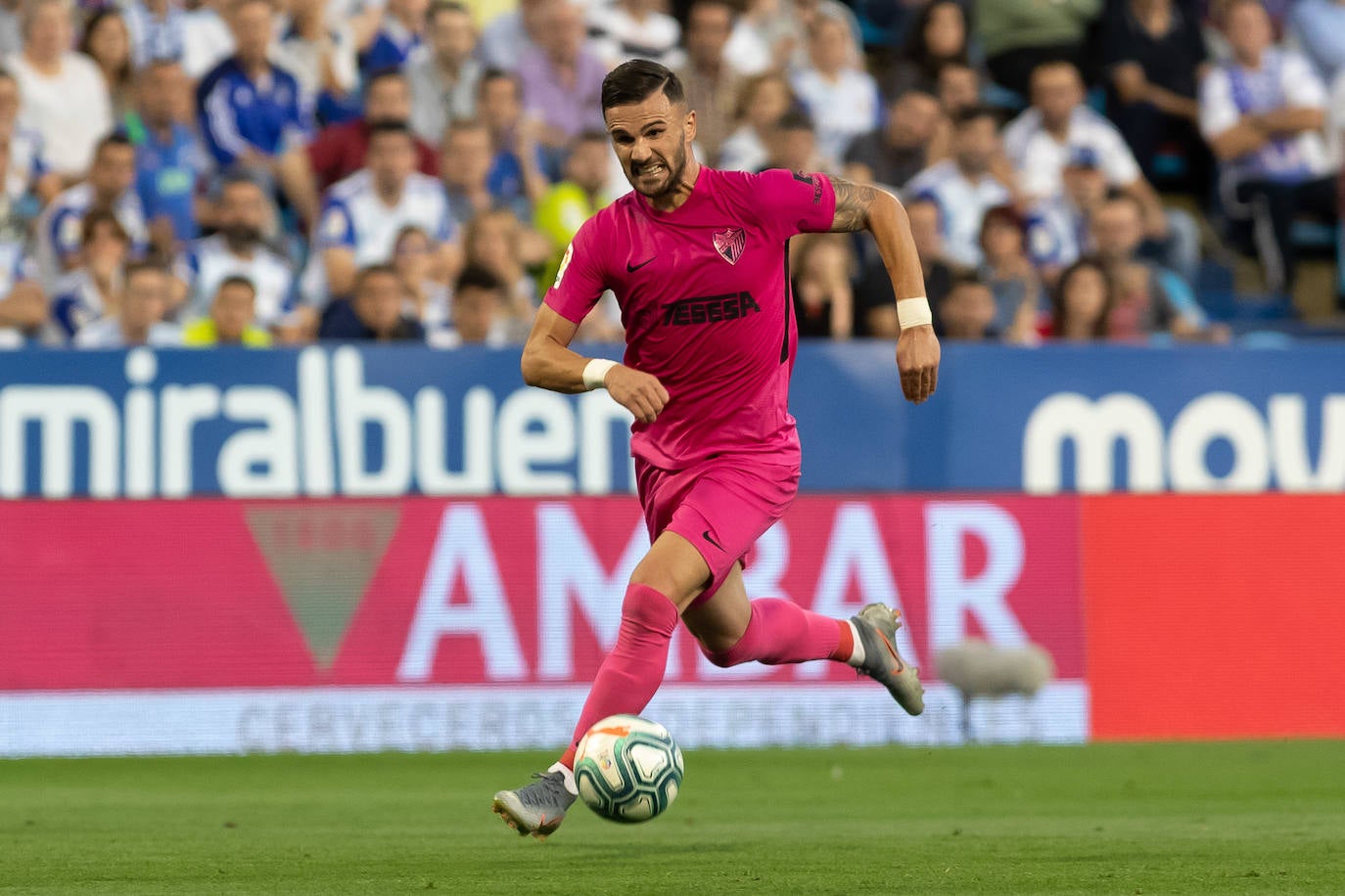 El Málaga acaricia el triunfo, pero al final empata y entra en el descenso