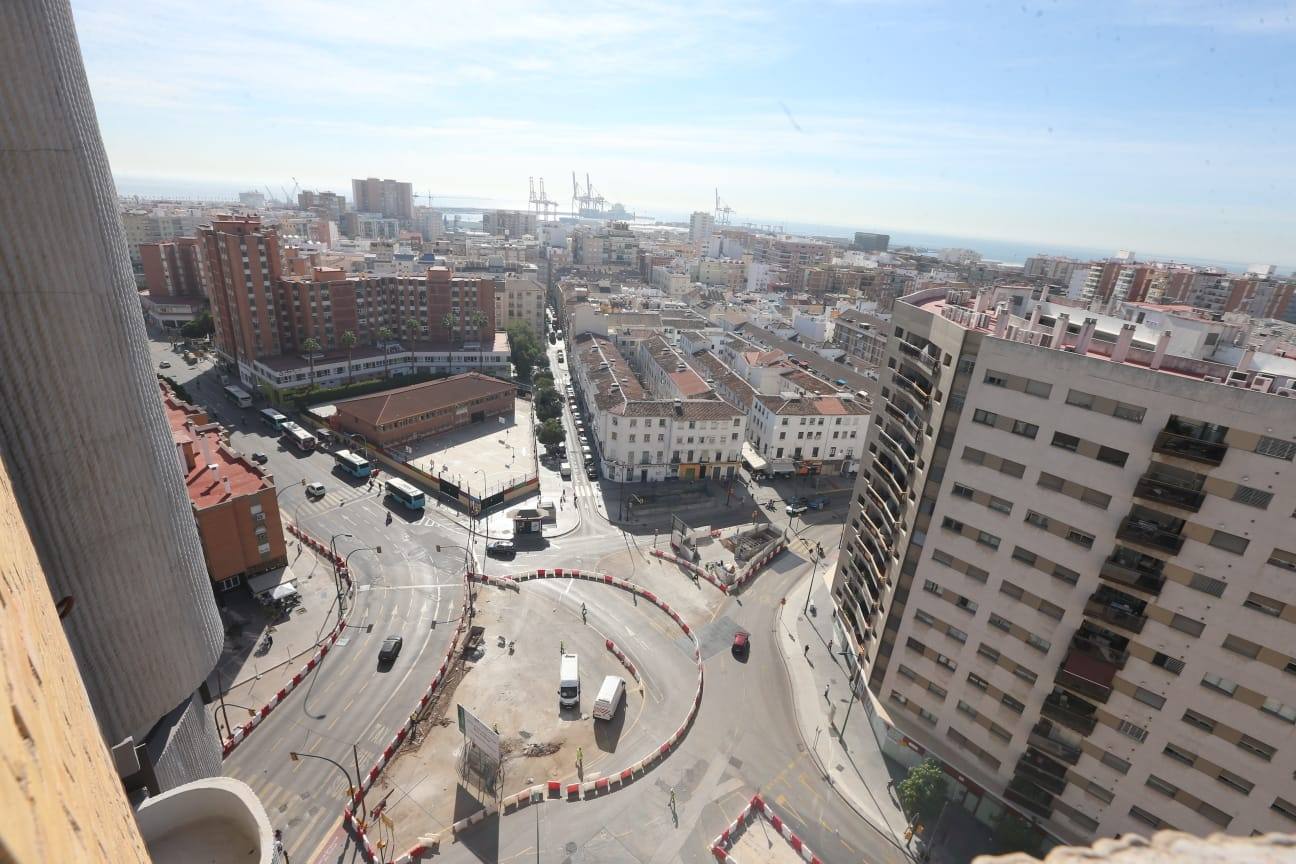 Los coches vuelven a circular en sentido sur por la Alameda de Colón