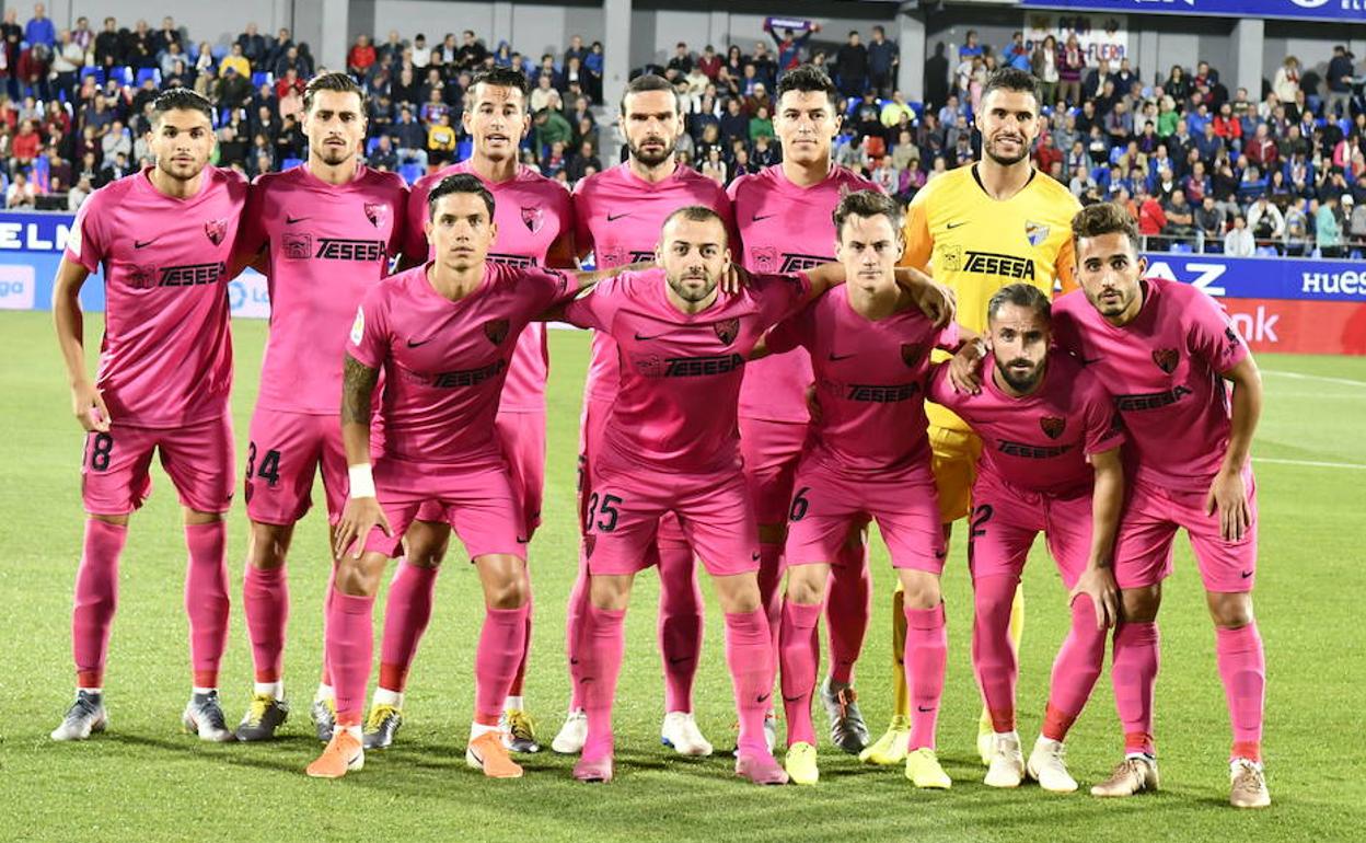 El Málaga volvió a jugar otra vez al borde de la alineación indebida contra el Huesca