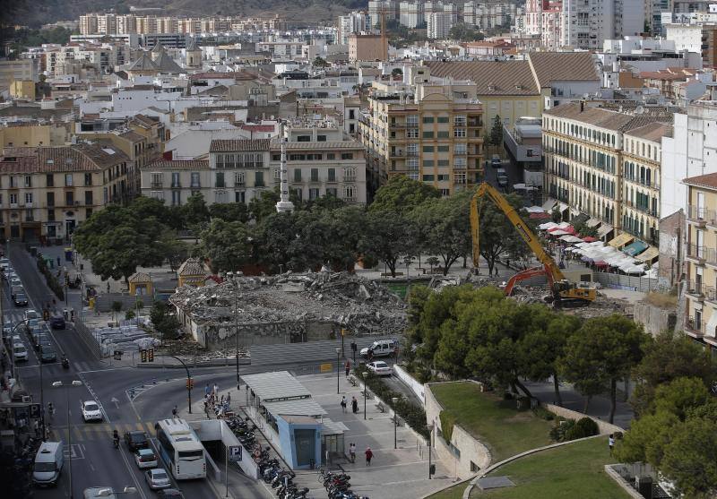 En su derribo se han afanado durante los últimos días los operarios de la empresa Construcciones y Desmontes Ribera Navarra