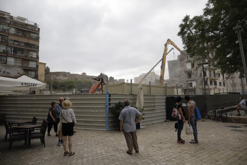 En su derribo se han afanado durante los últimos días los operarios de la empresa Construcciones y Desmontes Ribera Navarra