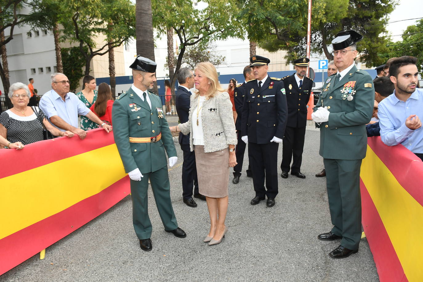 La alcaldesa, Ángeles Muñoz, asiste al acto institucional con motivo de la Festividad del Pilar. 