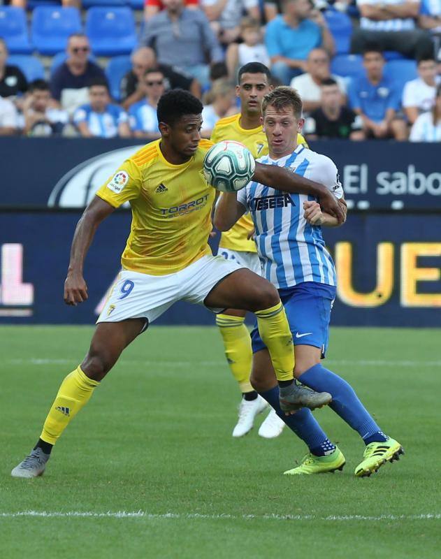 El Málaga volvió a encajar una derrota (1-2). 