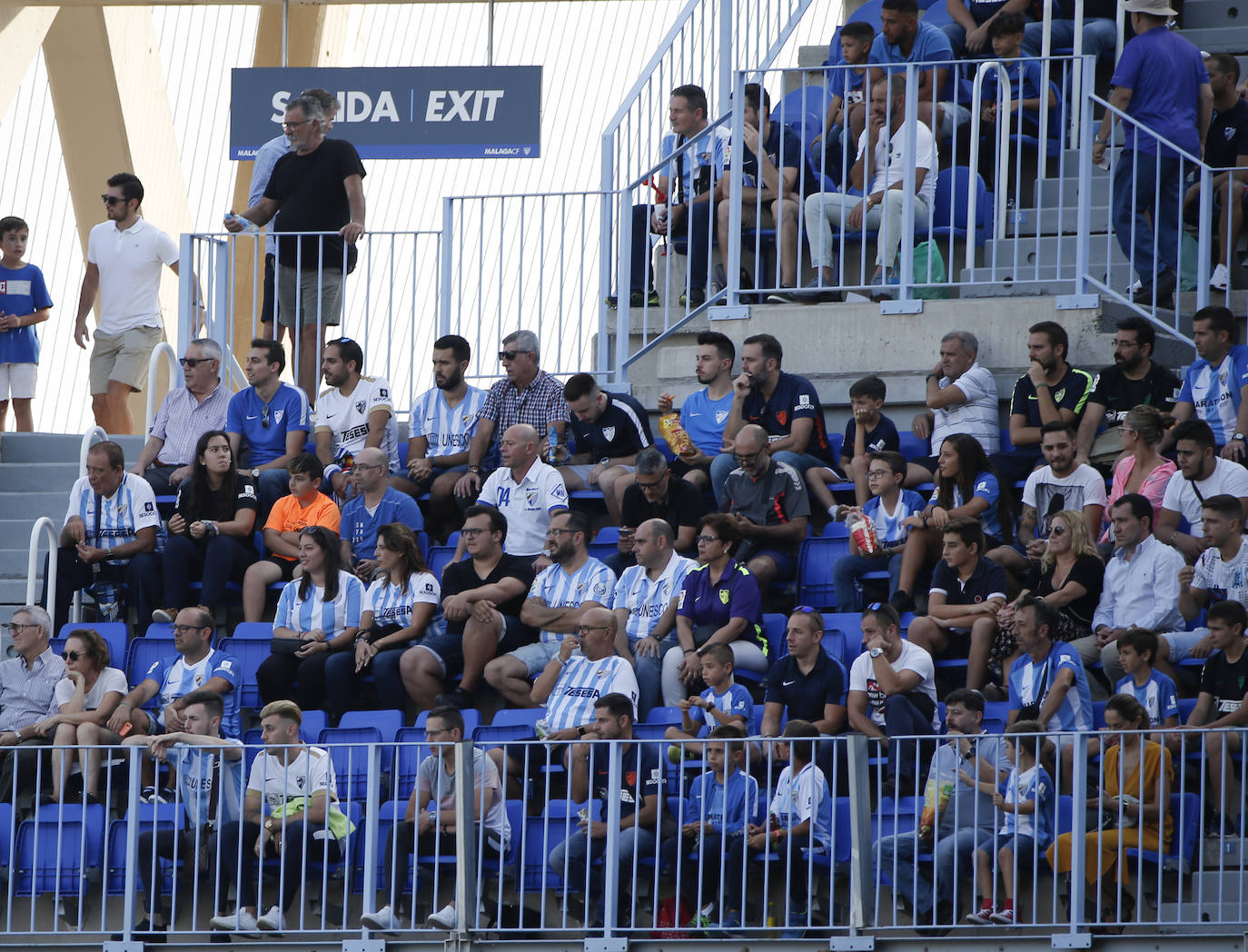 Los aficionados apoyan en La Rosaleda al equipo pese a que volvió a perder