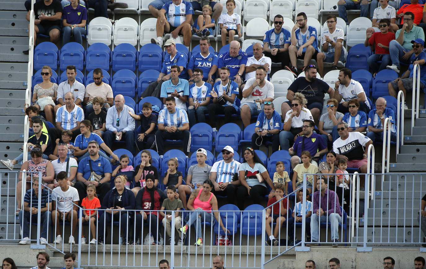 Los aficionados apoyan en La Rosaleda al equipo pese a que volvió a perder