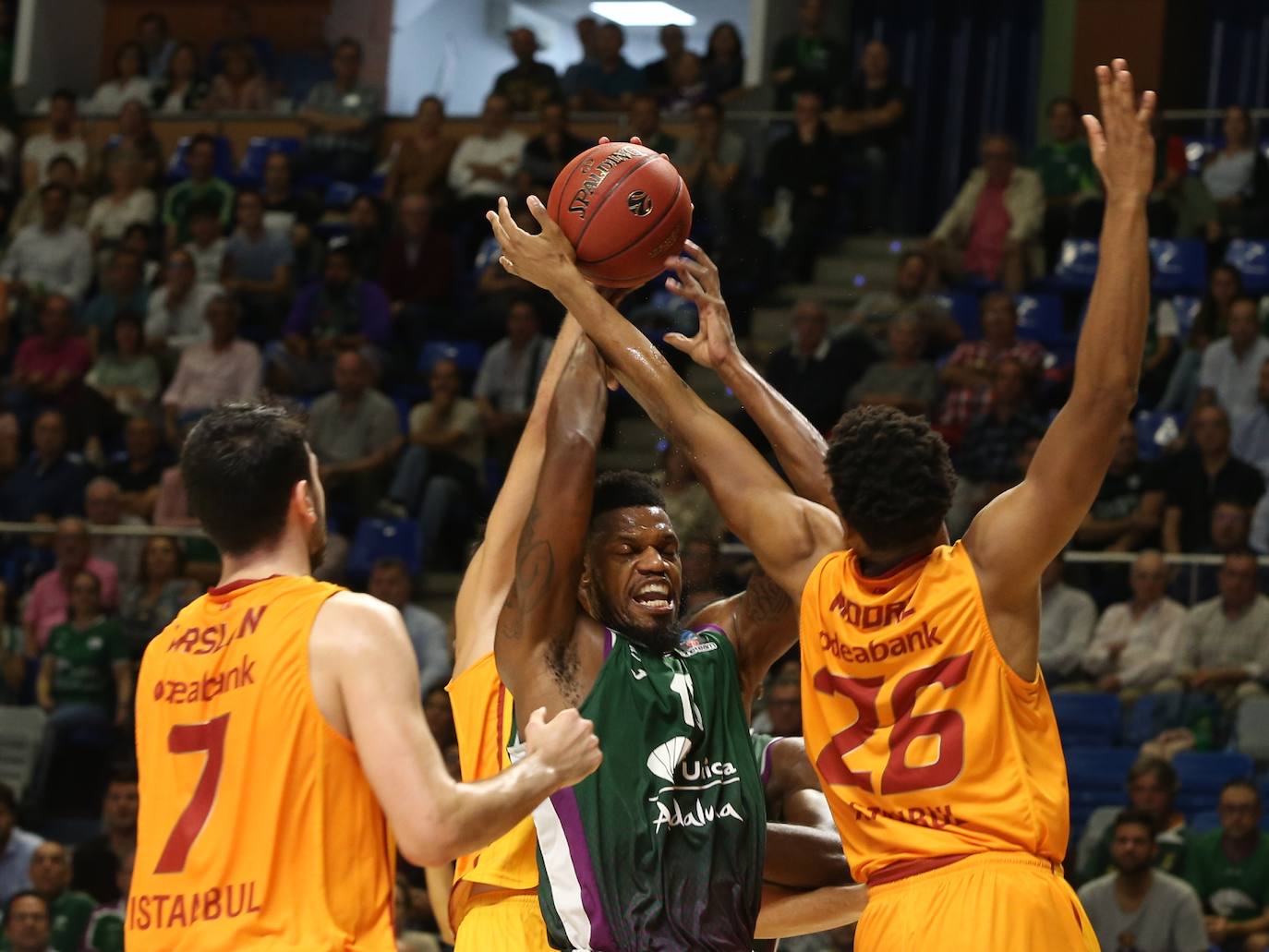 Las mejores fotos del Unicaja-Galatasaray disputado en el Palacio
