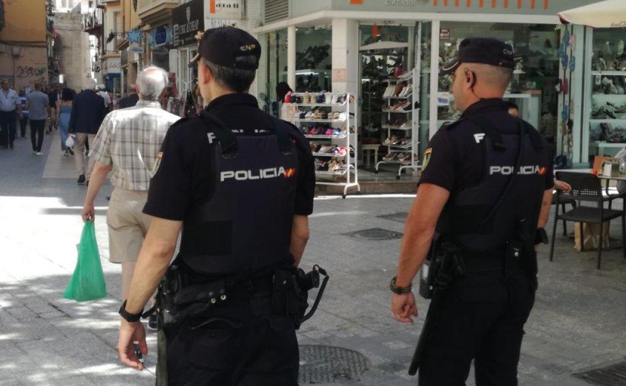 Detenida en Málaga una anciana de 76 años por robar en viviendas vacacionales con la técnica de la llave falsa