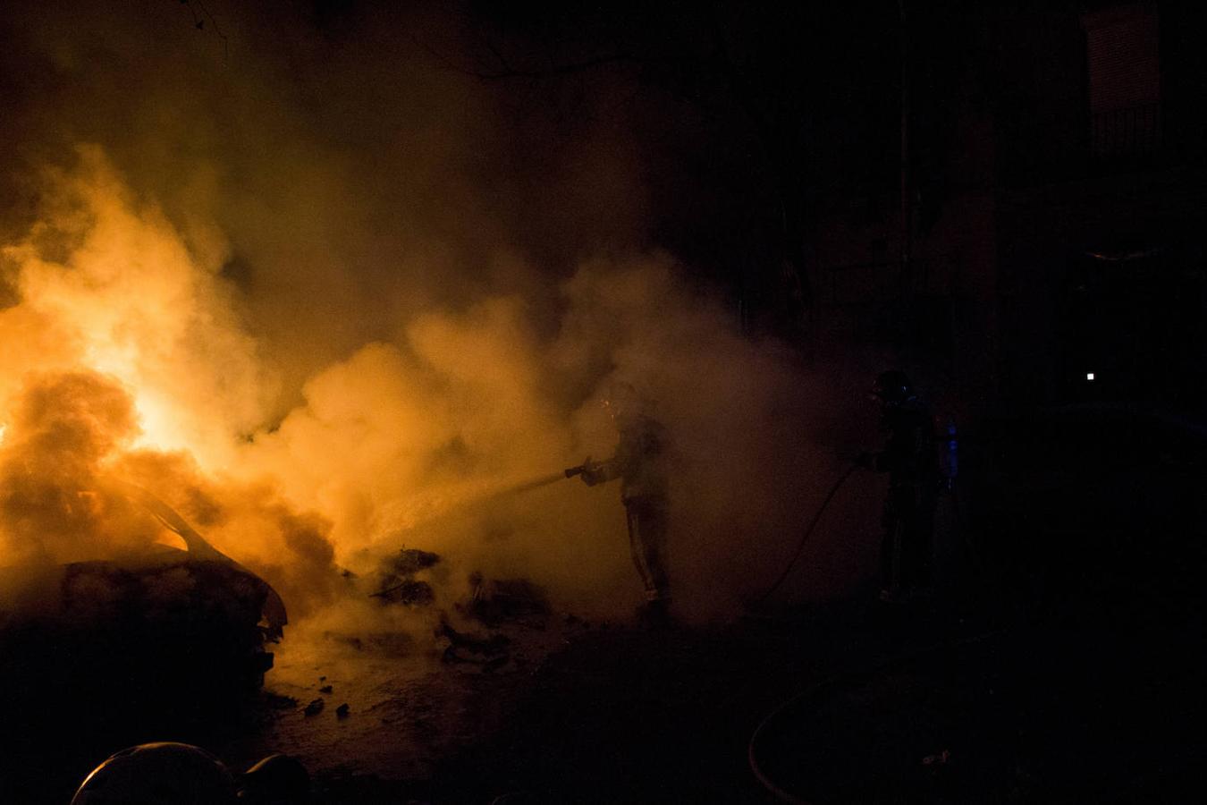 Fotos: Noche de terror en las calles de Barcelona