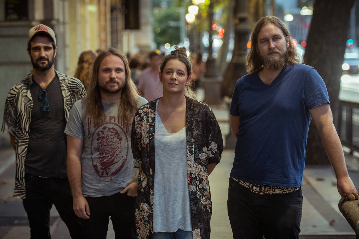 La banda posa en una céntrica calle de Madrid.