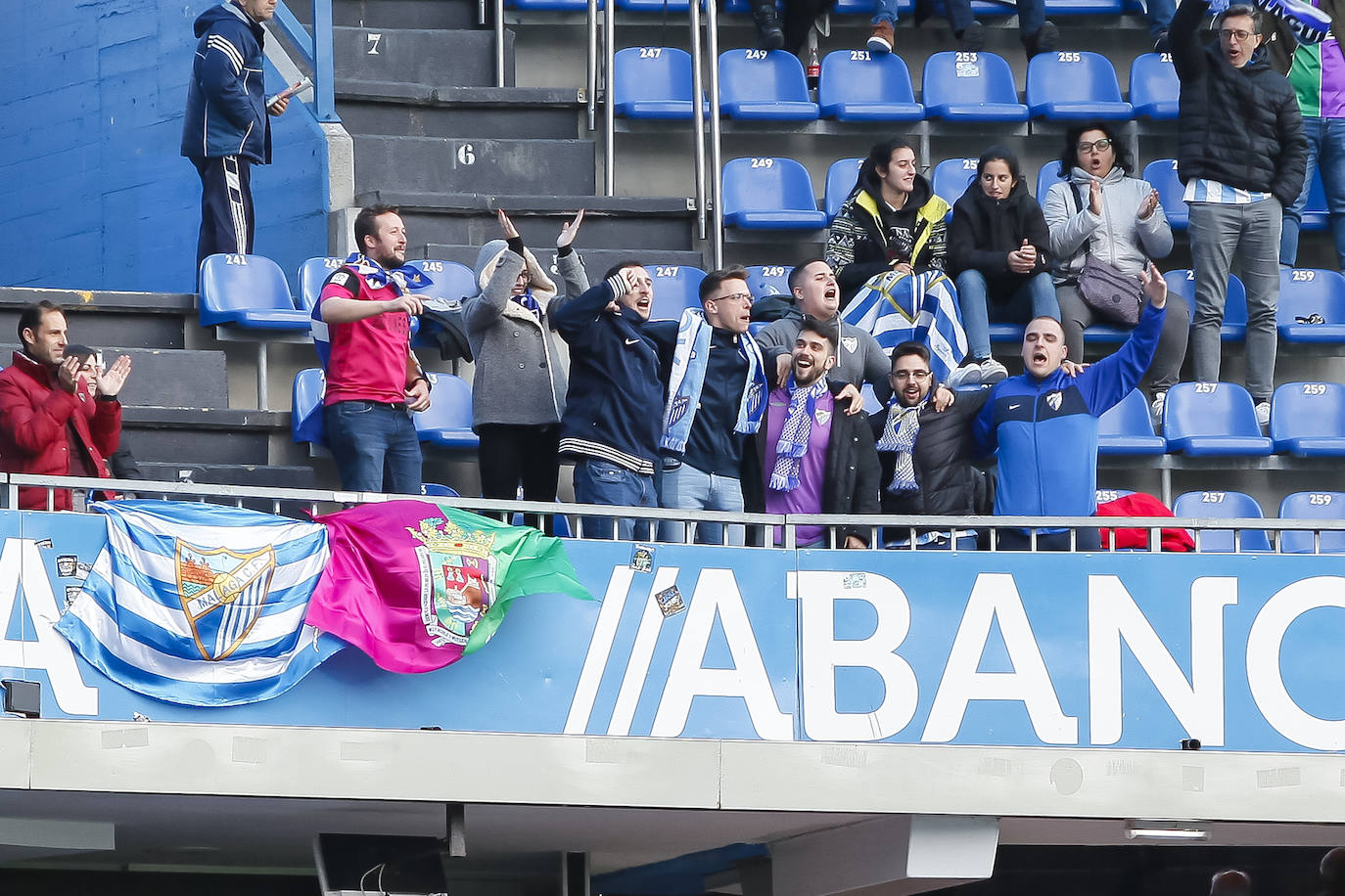 Las mejores imágenes de la victoria del Málaga en Riazor 