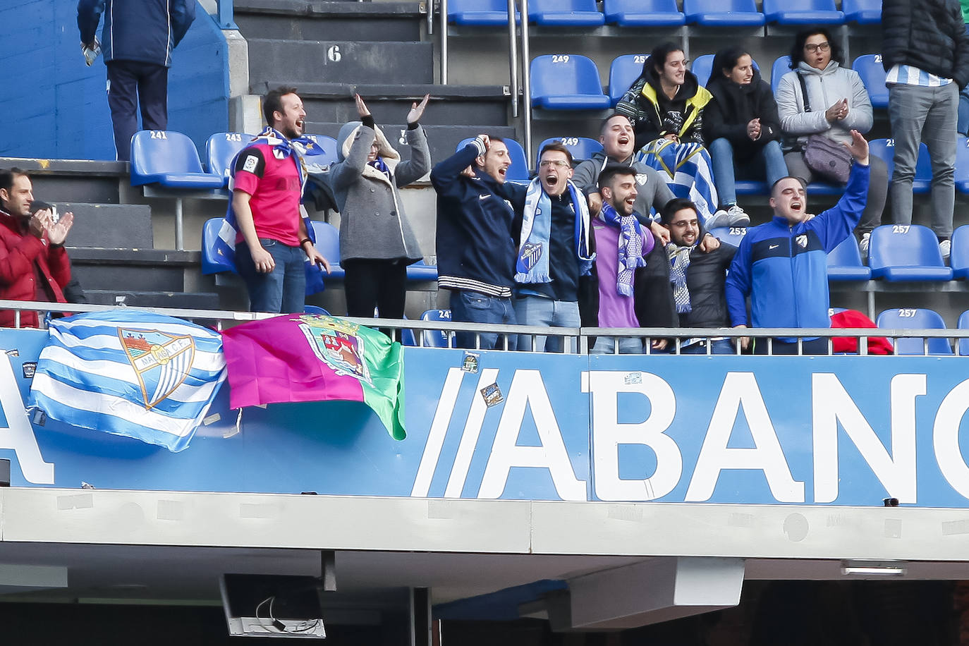 Las mejores imágenes de la victoria del Málaga en Riazor 