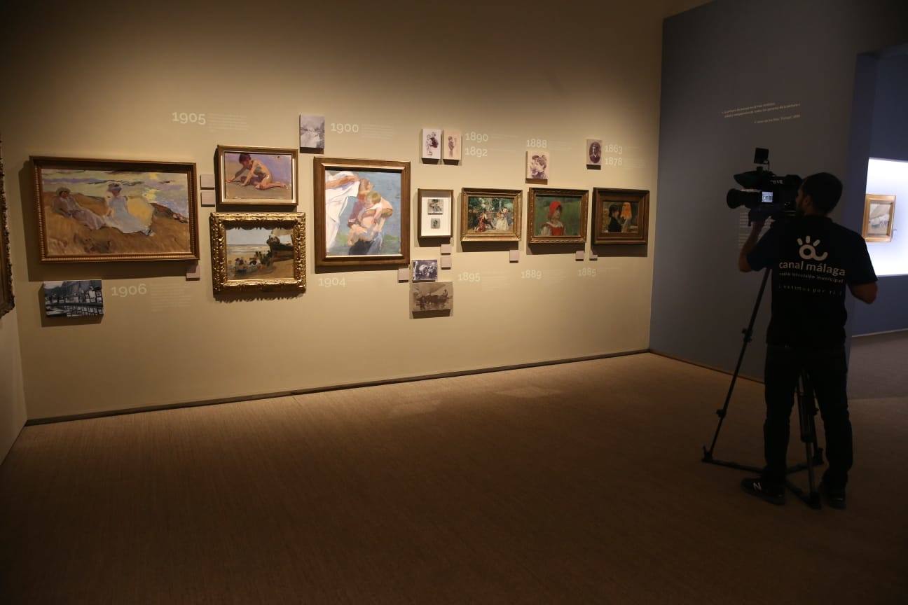 La muestra inaugural duplica el número de obras de la exhibición procedente de Sevilla hasta superar el centenar de piezas. 