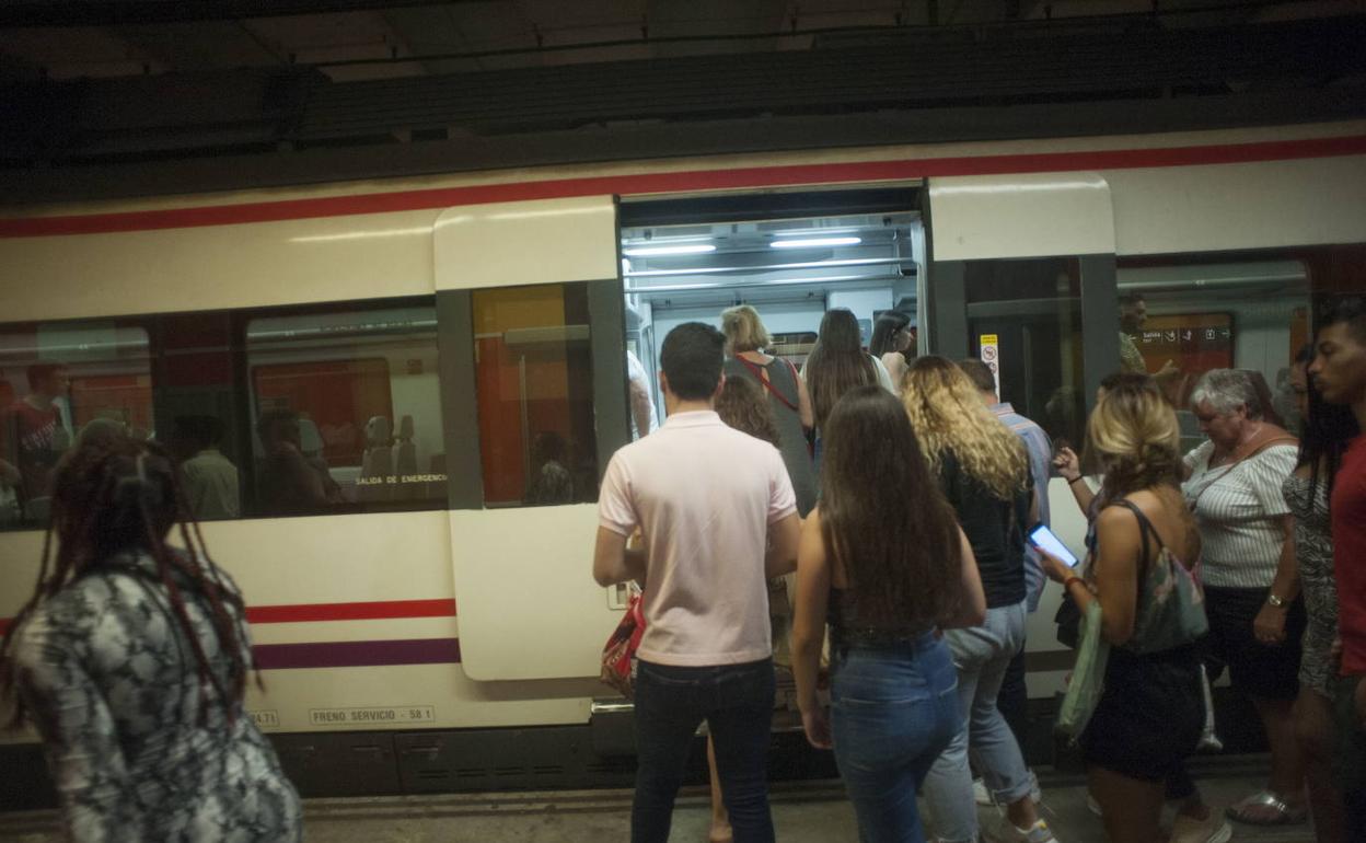 La línea que une Málaga y Fuengirola aumenta cada año su número de usuarios. 