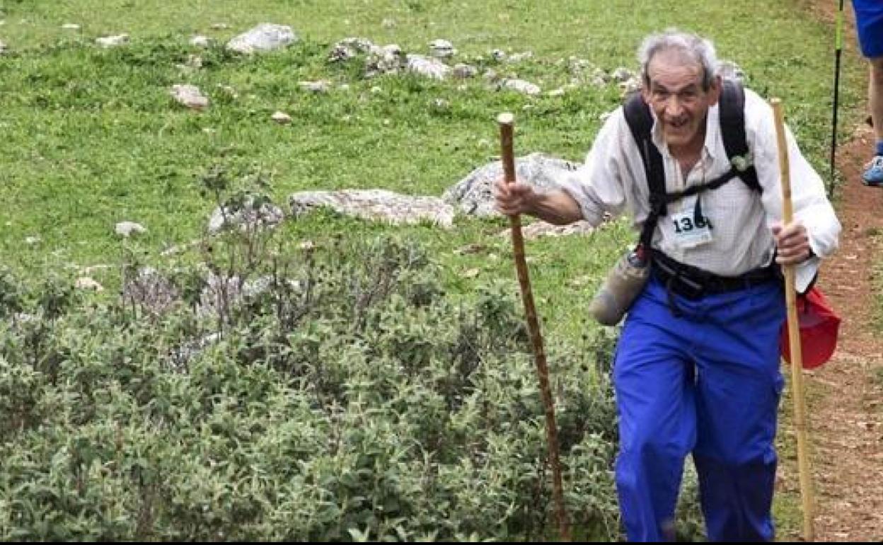 Así se alimentaba y entrenaba Súper Paco, el hombre de campo de 80 años que participaba en maratones de 100 kilómetros