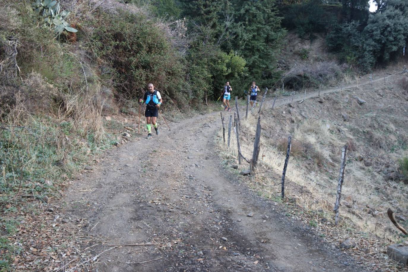 Las pruebas de las 100 millas y la categoría Ultra de la Gran Vuelta congregan a cientos de deportistas de pueblo en pueblo este sábado