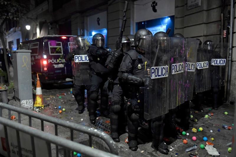 Fotos: La violencia vuelve a las calles de Barcelona