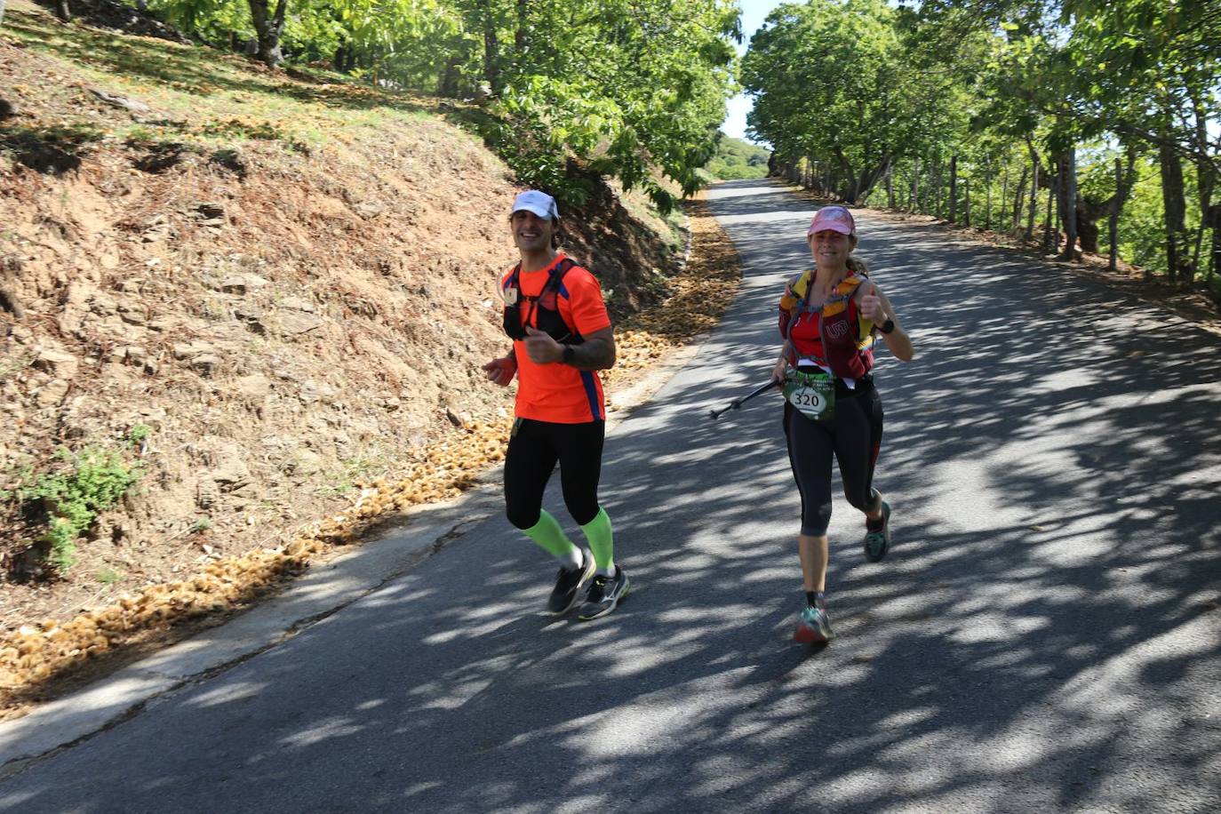 Las pruebas de las 100 millas y la categoría Ultra de la Gran Vuelta congregan a cientos de deportistas de pueblo en pueblo este sábado