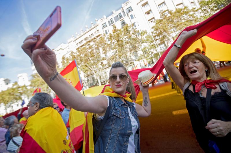 Fotos: Masiva marcha en Barcelona por la unidad de España