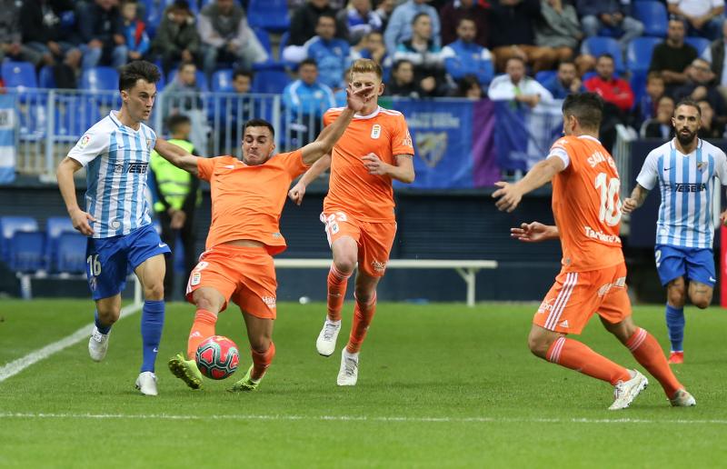 Fotos: Las mejores imágenes del Málaga - Real Oviedo