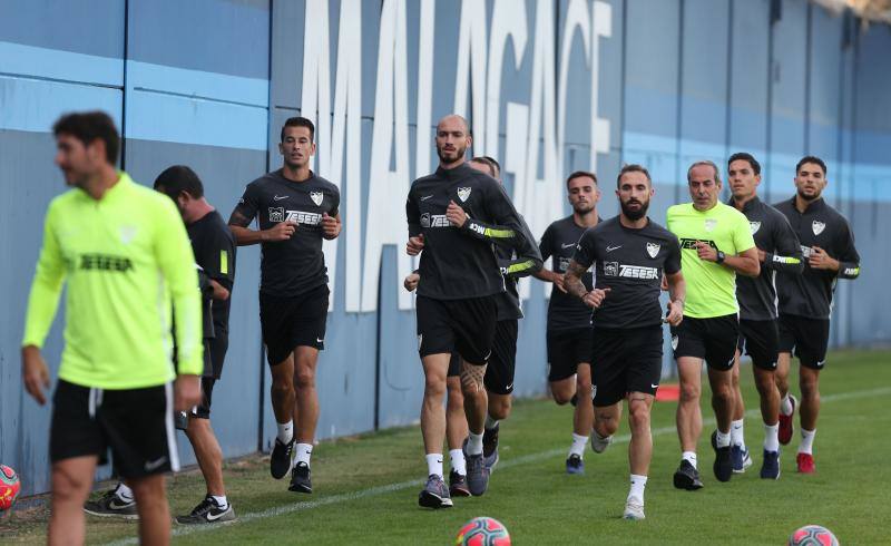 Sesión de trabajo del Málaga tras su victoria ante el Oviedo. 