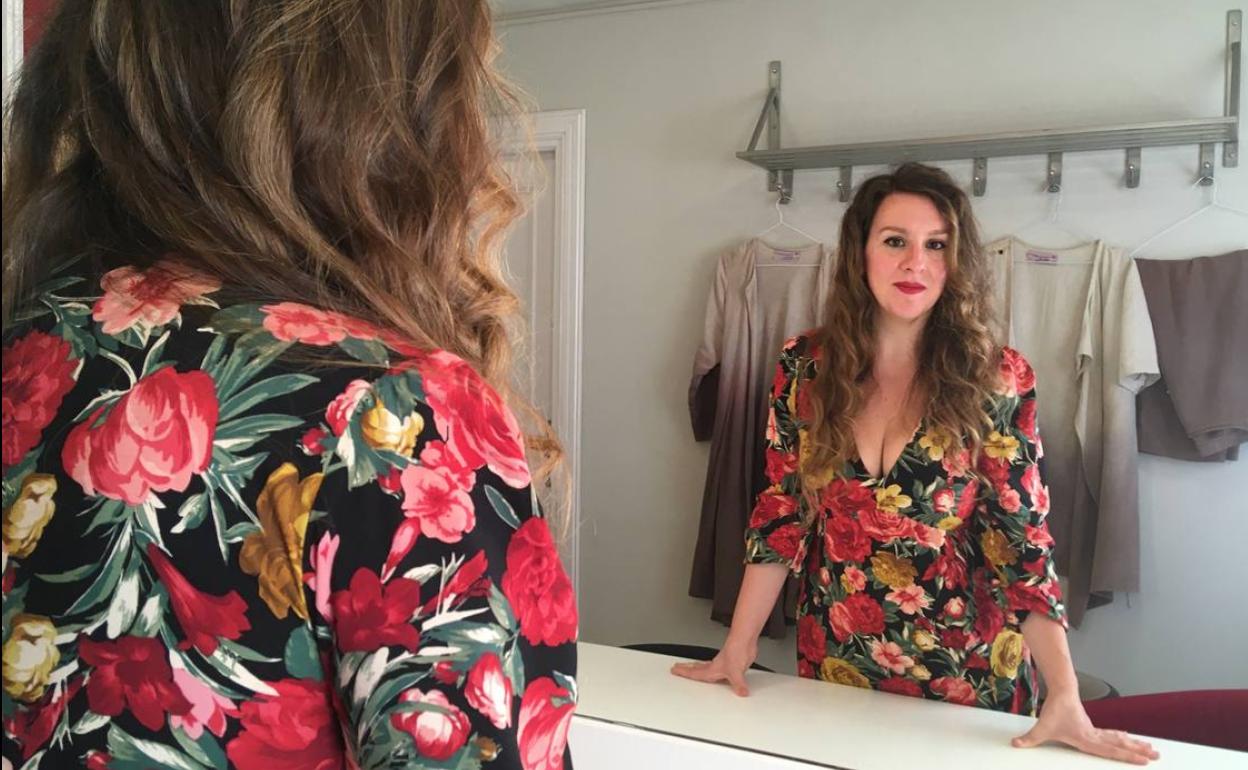 Berna Perles, en el camerino del Teatro Cervantes horas antes del ensayo general de 'Fidelio'. 