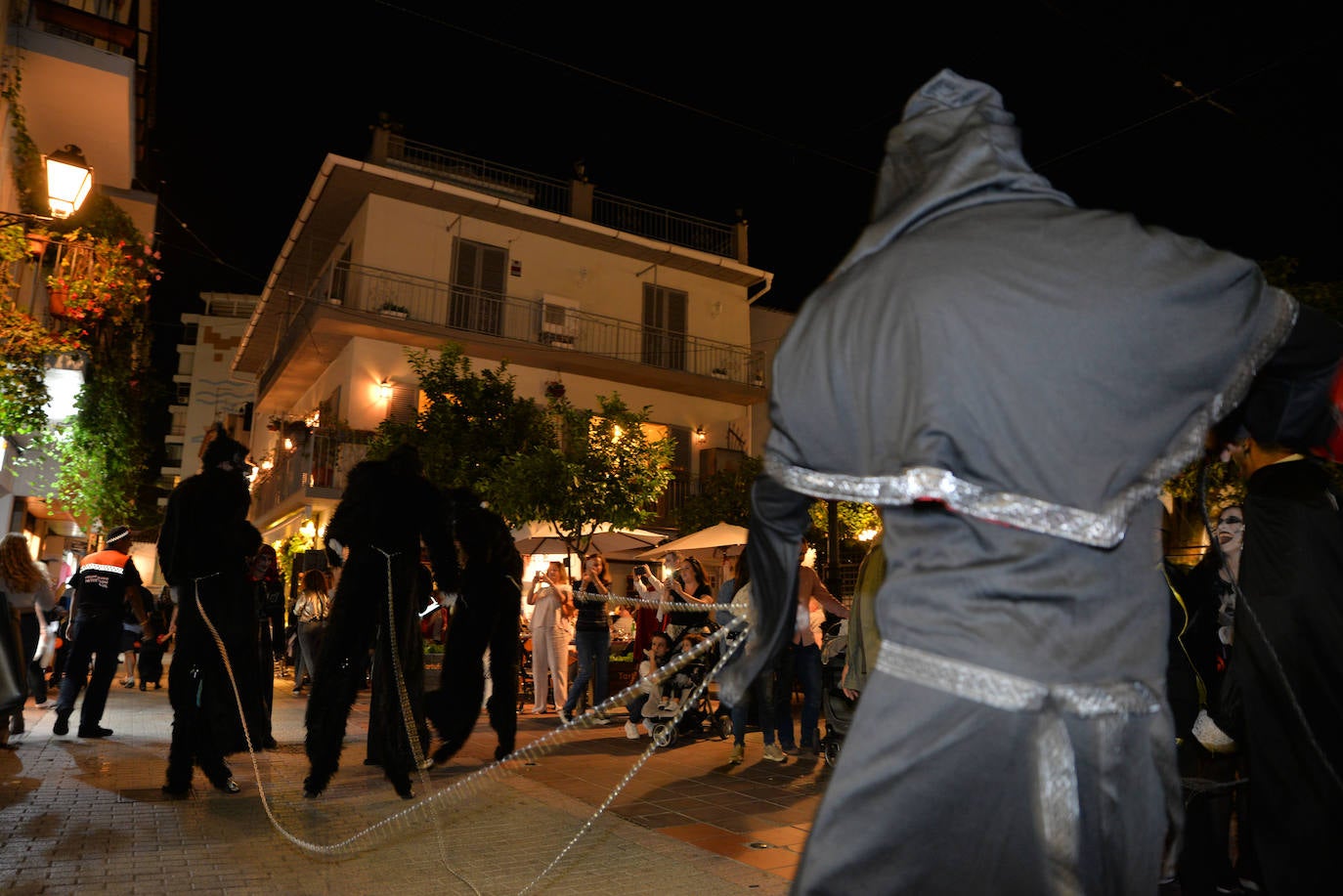 La terrorífica noche de Halloween en las calles de Marbella 