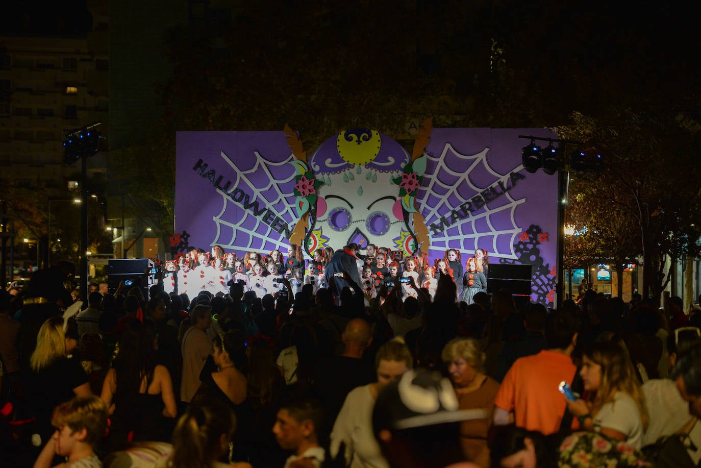 La terrorífica noche de Halloween en las calles de Marbella 