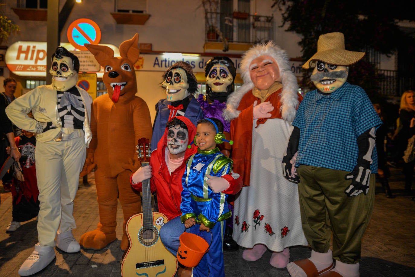 La terrorífica noche de Halloween en las calles de Marbella 