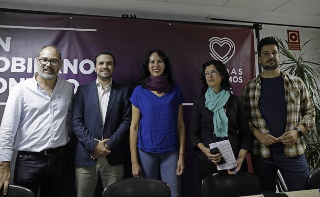 Montero y Garzón, con integrantes de Unidas. 