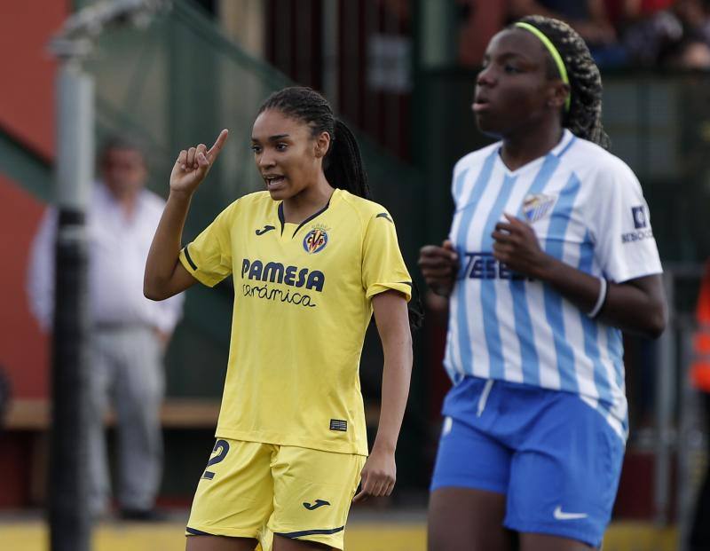 El Málaga gana al Villarreal (2-1). 