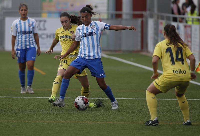 El Málaga gana al Villarreal (2-1). 