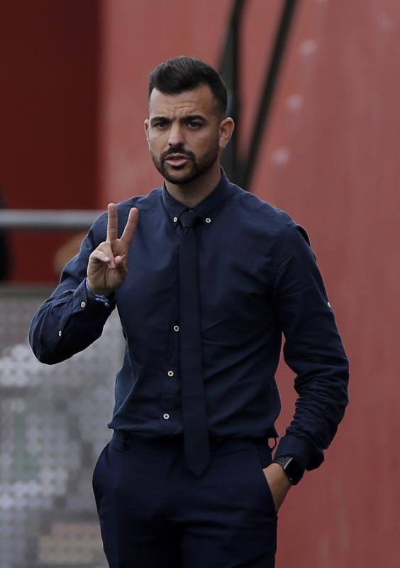 El Málaga gana al Villarreal (2-1). 