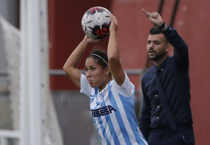 El Málaga gana al Villarreal (2-1). 