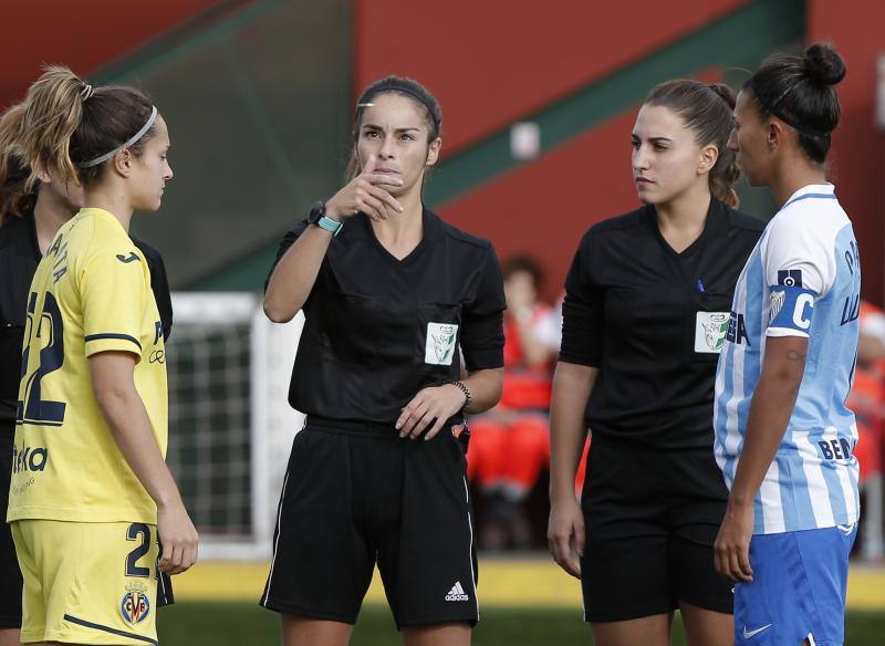 El Málaga gana al Villarreal (2-1). 