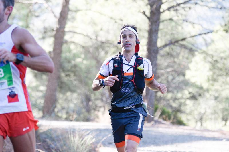 Imágenes de la 18ª edición del mítico recorrido por la sierra alhaurina donde han participado un total de 1.450 corredores 